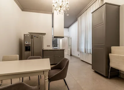 Apartament spatios cu 3 camere de LUX pe Metianu Comision 0