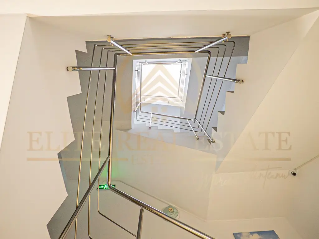 Pensiune premium în Mamaia Sat – proprietate exclusivistă 24 camere