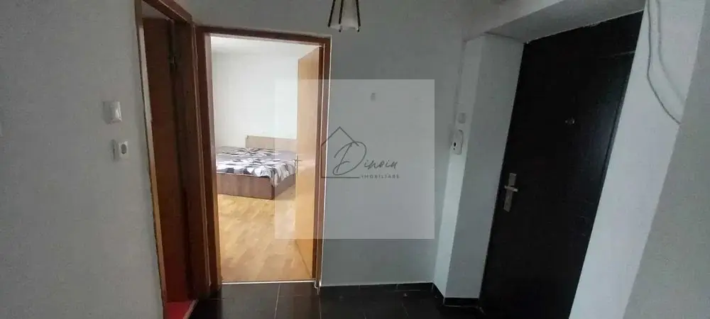 Garsoniera metrou Costin Georgian I Bloc 1992 I 2 balcoane I COMIS 0%
