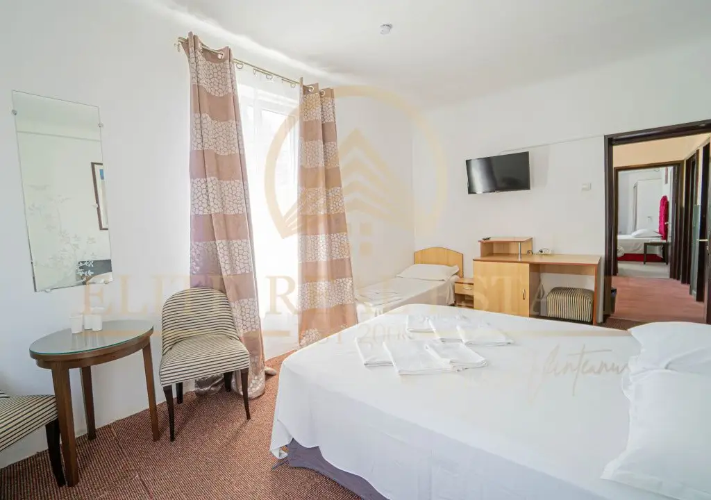 Hotel de vânzare în centrul stațiunii Eforie Sud