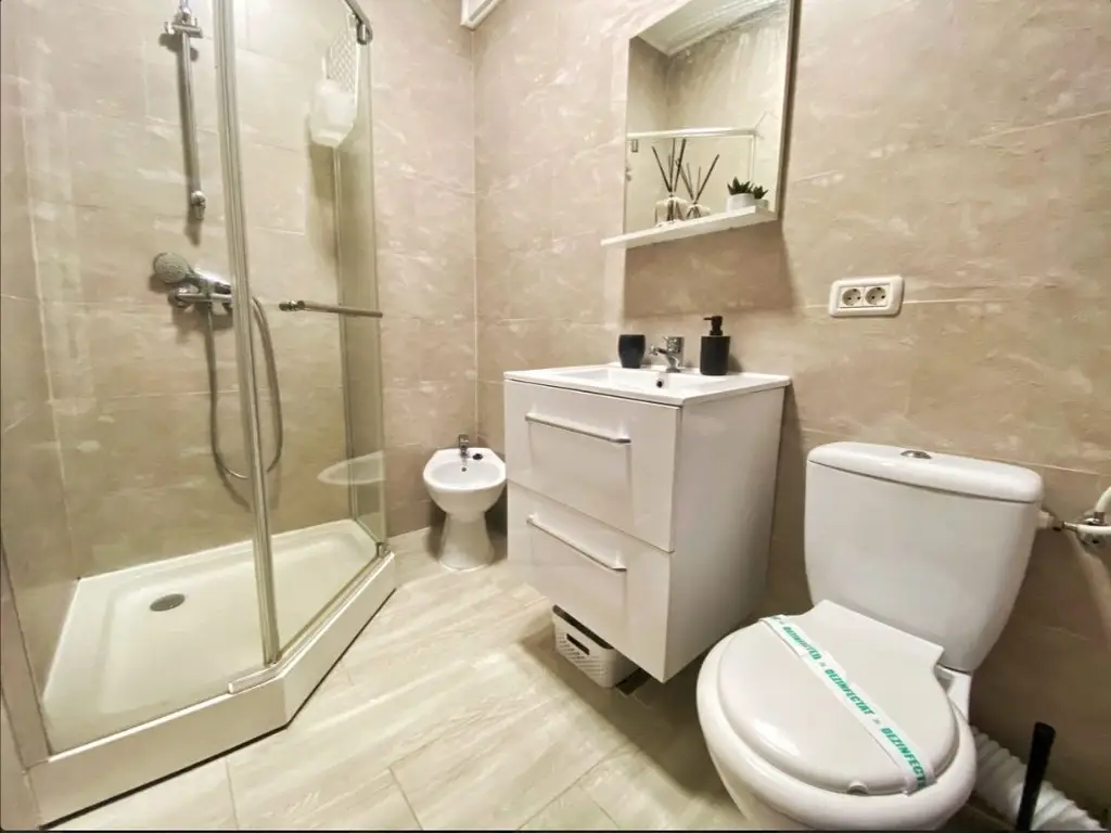 Vând studio la promenadă