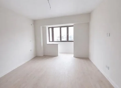 De vazare apartament cu 3 camere, Baia Comunala, 135.000 Euro