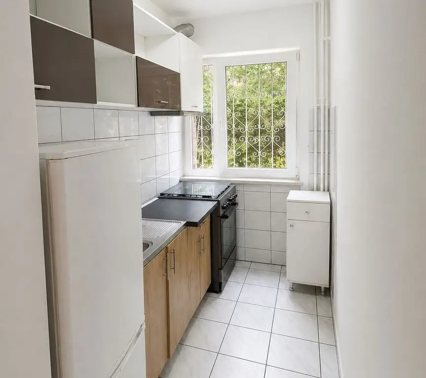 Apartament 2 camere, parter înalt, mobilat și utilat complet