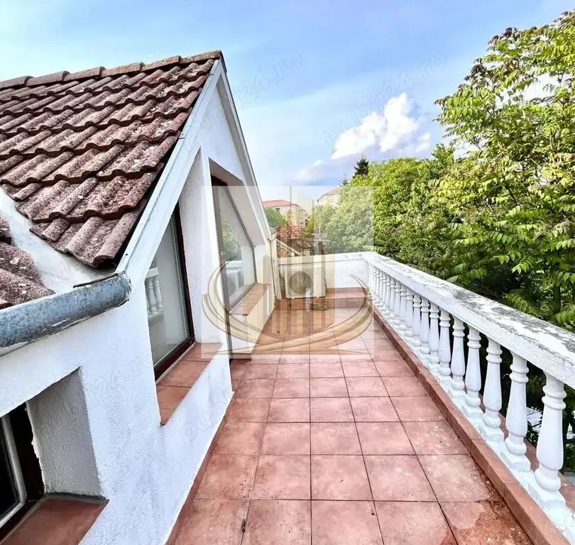 De Vanzare Duplex zona Lipovei 168mp 239000 Euro