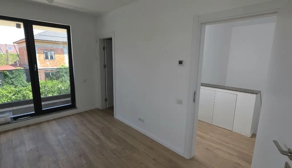 Giulesti duplex P+1 4 camere de vanzare