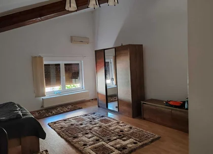 BRASADAS vinde casa 6 cam în zona Titulescu.