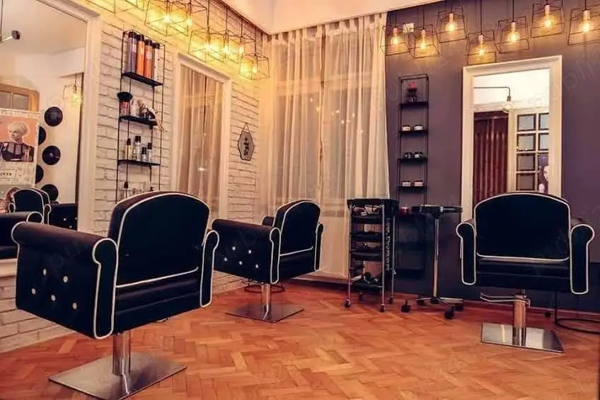 Vand afacere - salon infrumusetare