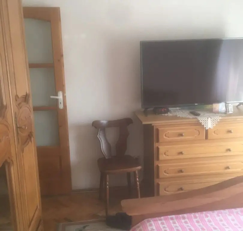 Ag BRASADAS vinde ap. 4 cam 93mp la etajul 3 în Carpați 2.