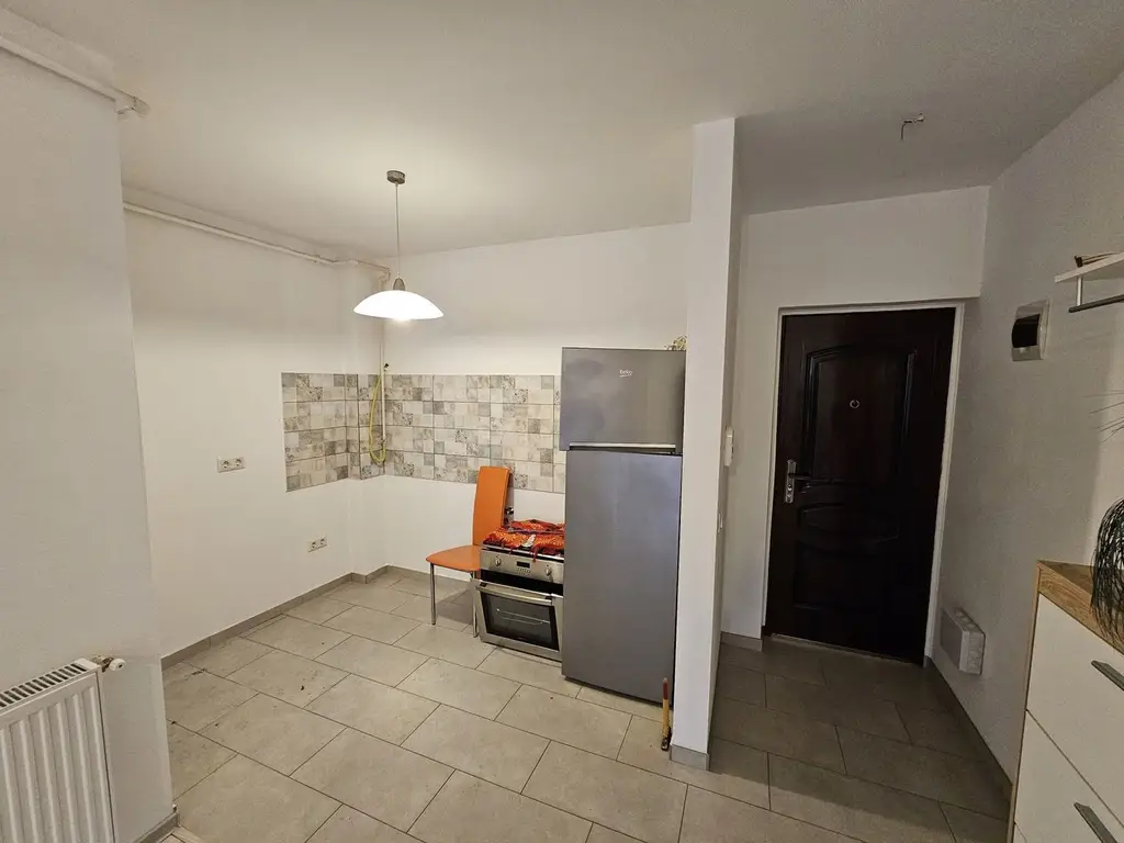 BRASADAS vinde ap Nou cu 2 cam etaj 2/4 in Carpați 2.
