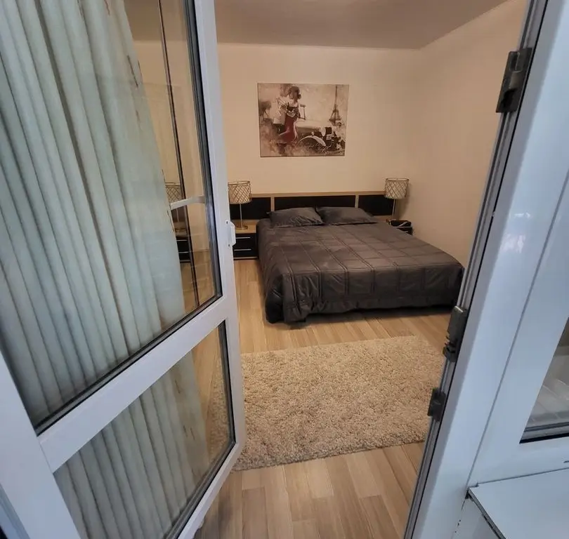 Direct proprietar vand apartament 4 camere București