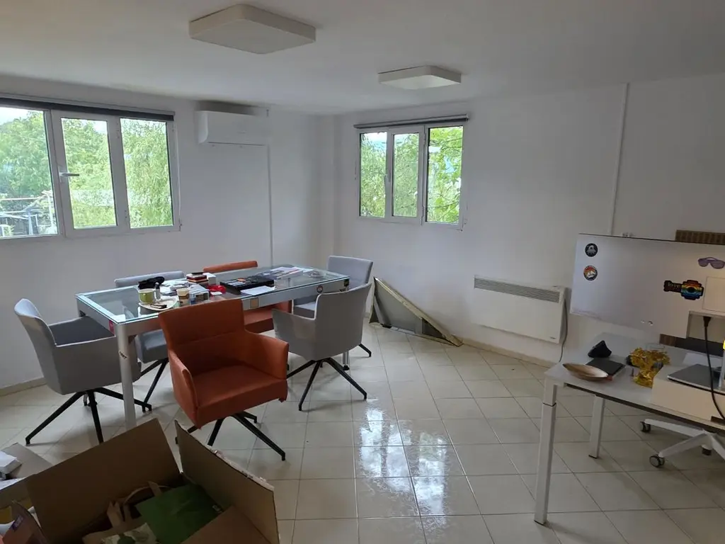 Centura Stefanesti hala productie /depozitare 776 mp