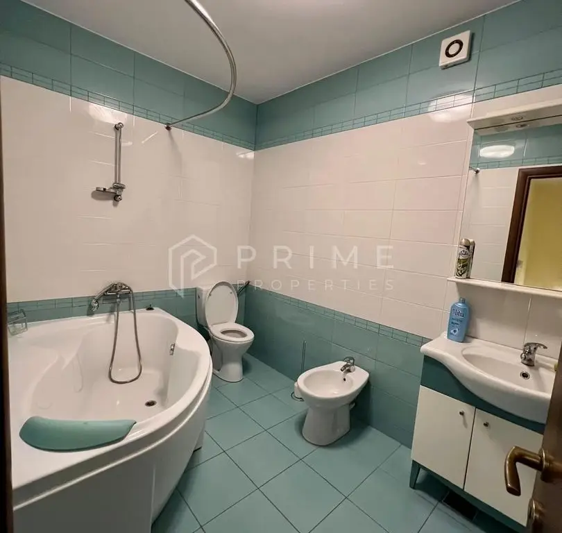 Apartament duplex modern de închiriat, complet mobilat, 4 camere