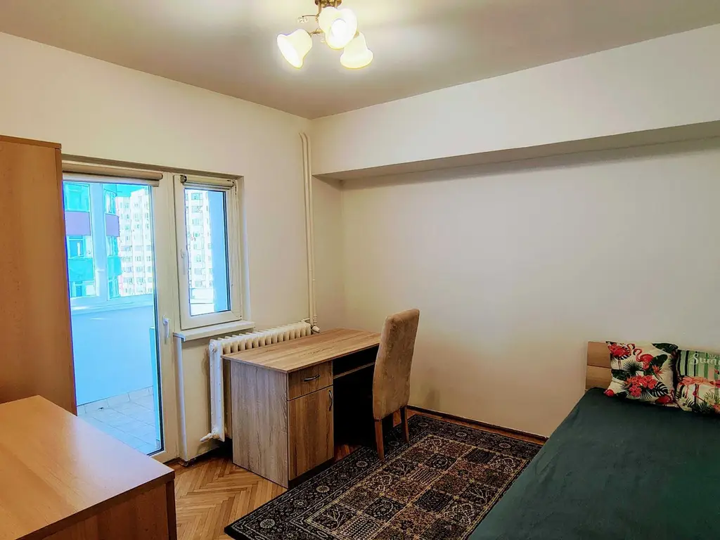 Inchiriez Ap 4 cam 110 mp cochet 2 bai Piata 1 Mai  Kiseleff
