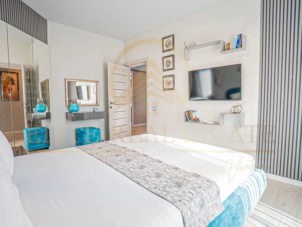 Apartament premium de vanzare în Mamaia – vedere la mare și lac