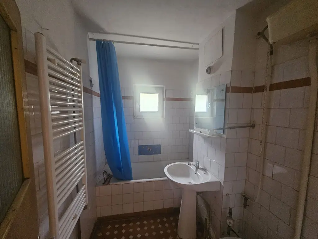 Apartament spațios 3 camere, 2 băi și 2 balcoane – Craiovei, Gh. Doja