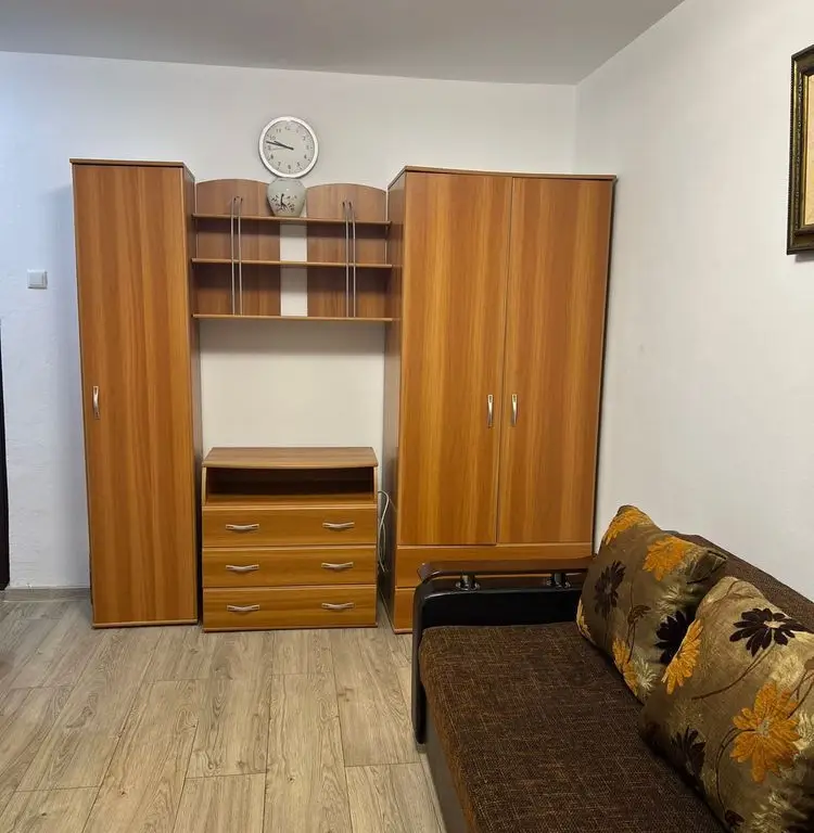 Vanzare garsoniera Piata Alba Iulia, Decebal, str. Moise Nicoara