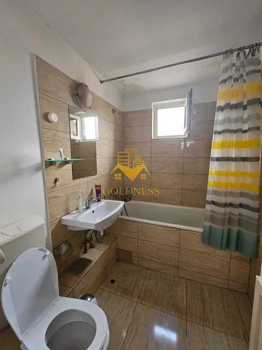 3 camere decomandate, balcon, parcare, Intre lacuri, Mol, FSEGA