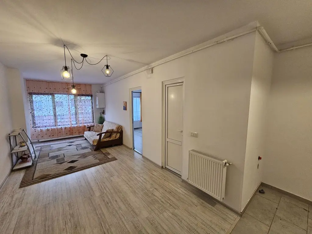 BRASADAS vinde ap Nou cu 2 cam etaj 2/4 in Carpați 2.