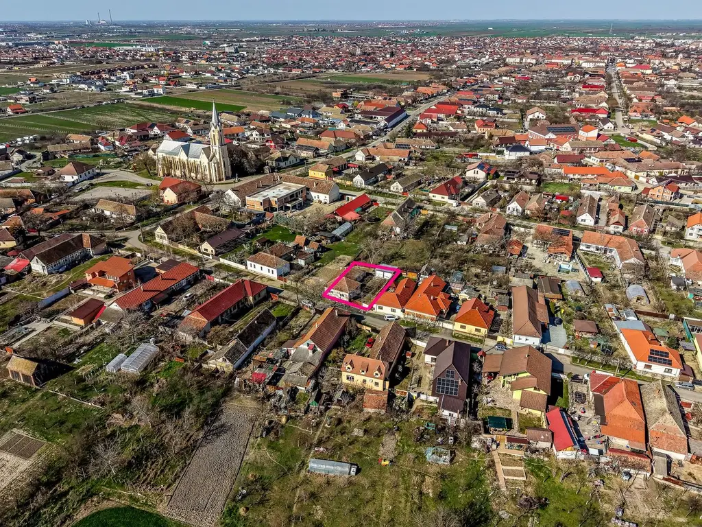 Casa ideală pentru familie: școală la 3 min. Zonă foarte liniștită.