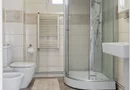 Cladire cu spatiu comercial stradal