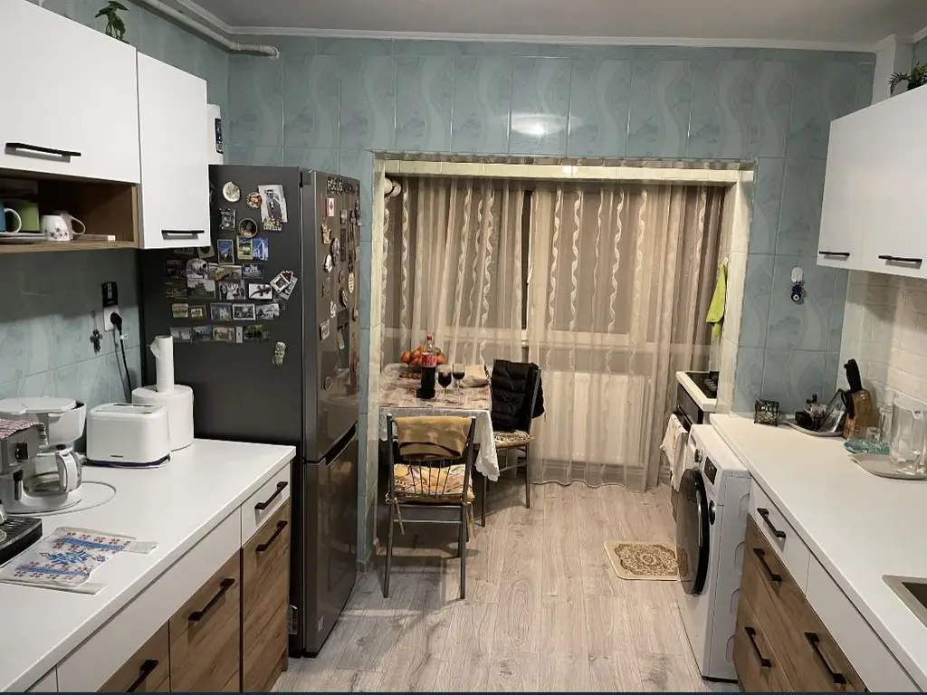 Vand/schimb apartament 3 camere, Baba Novac cu loc de parcare