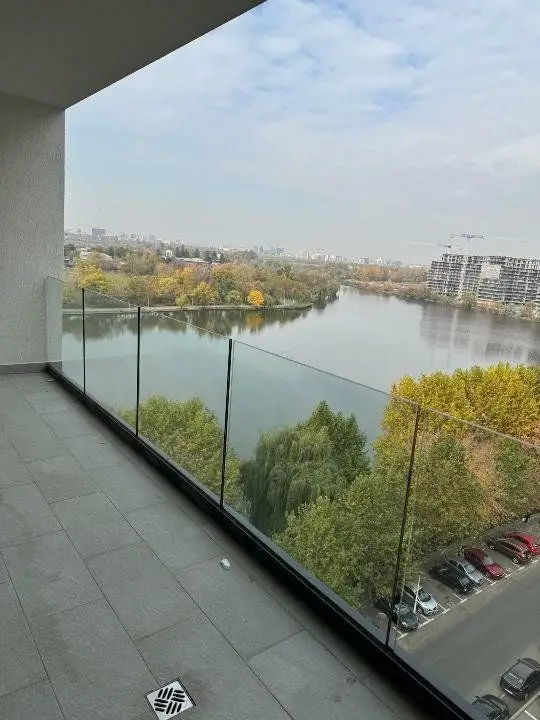 Pers fizică - Apartament de vis cu 3 camere şi vedere superba spre lac!