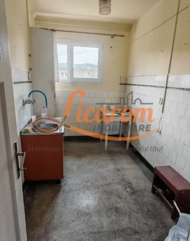OFERTA!! Apartament 2 camere Uranus chiar langa Piata Astra