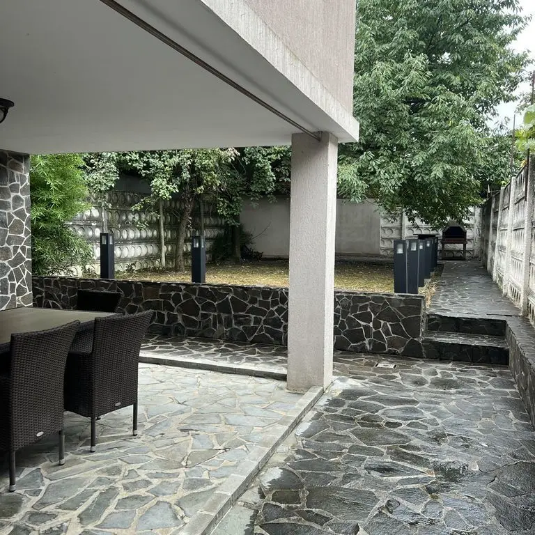BRASADAS vinde casa in zona stadionului Olimpia.