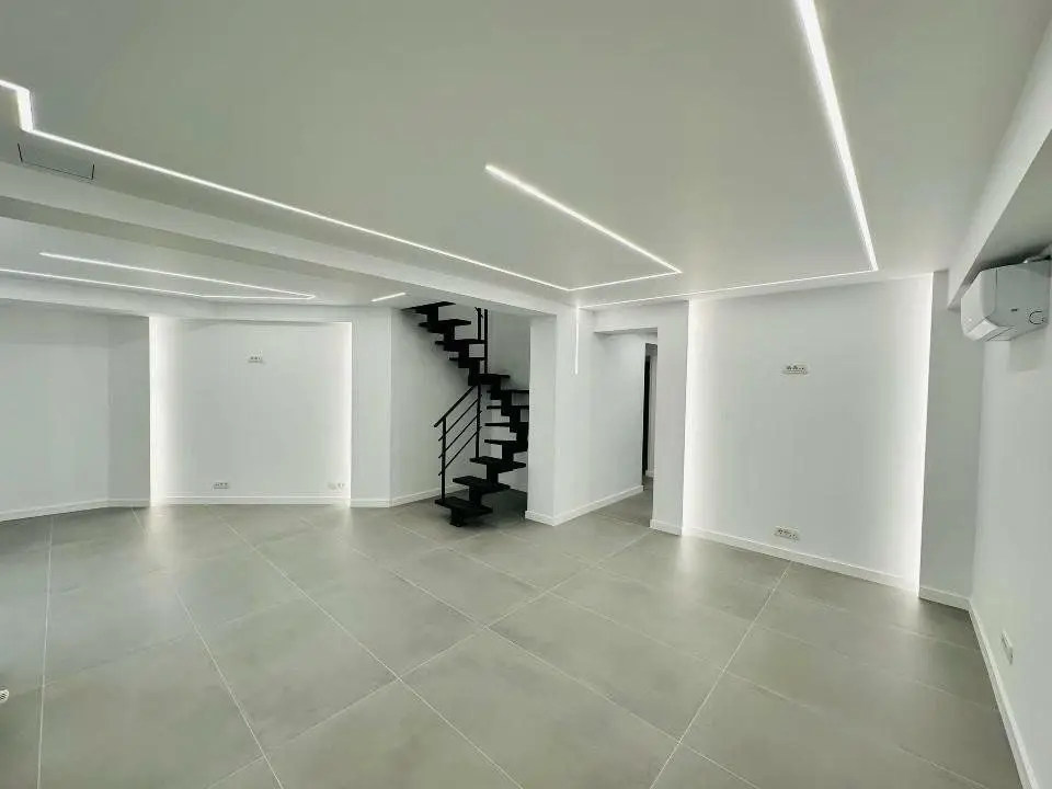 Spaţiu comercial - Bd. Decebal Exclusivitate