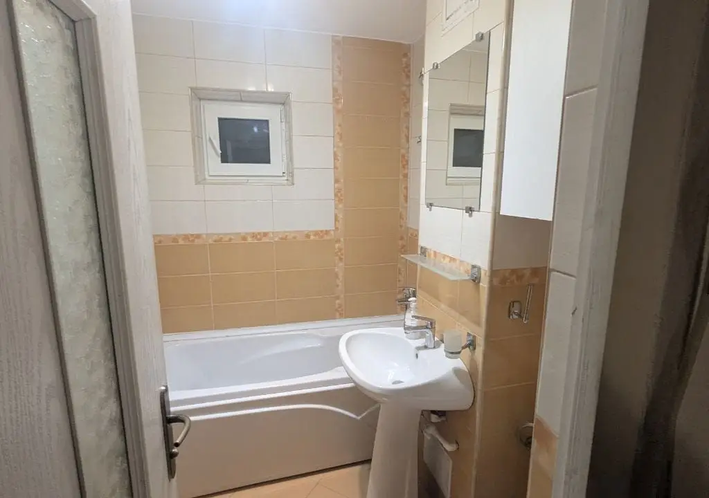 De inchiriat apartament cu 3 camere, Mazepa 1 la BR-uri, etaj 1, 550 euro