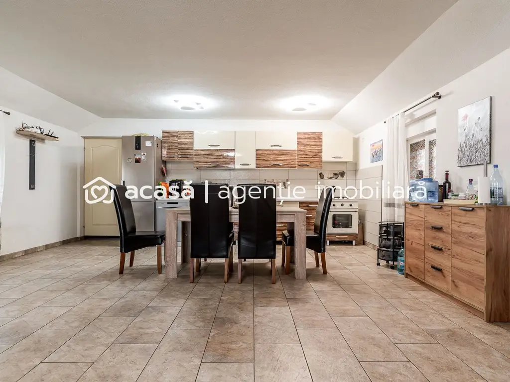 PREȚ AJUSTAT | Casa din lunca Mureșului: intimitate 100%