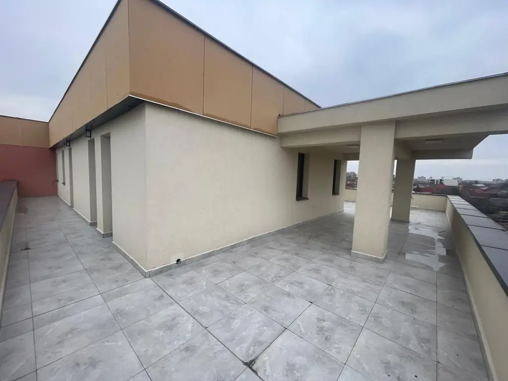 PENTHOUSE ULTRACENTRAL TRIPLA ORIENTARE 243 MP-PRET 278.000 EURO+TVA