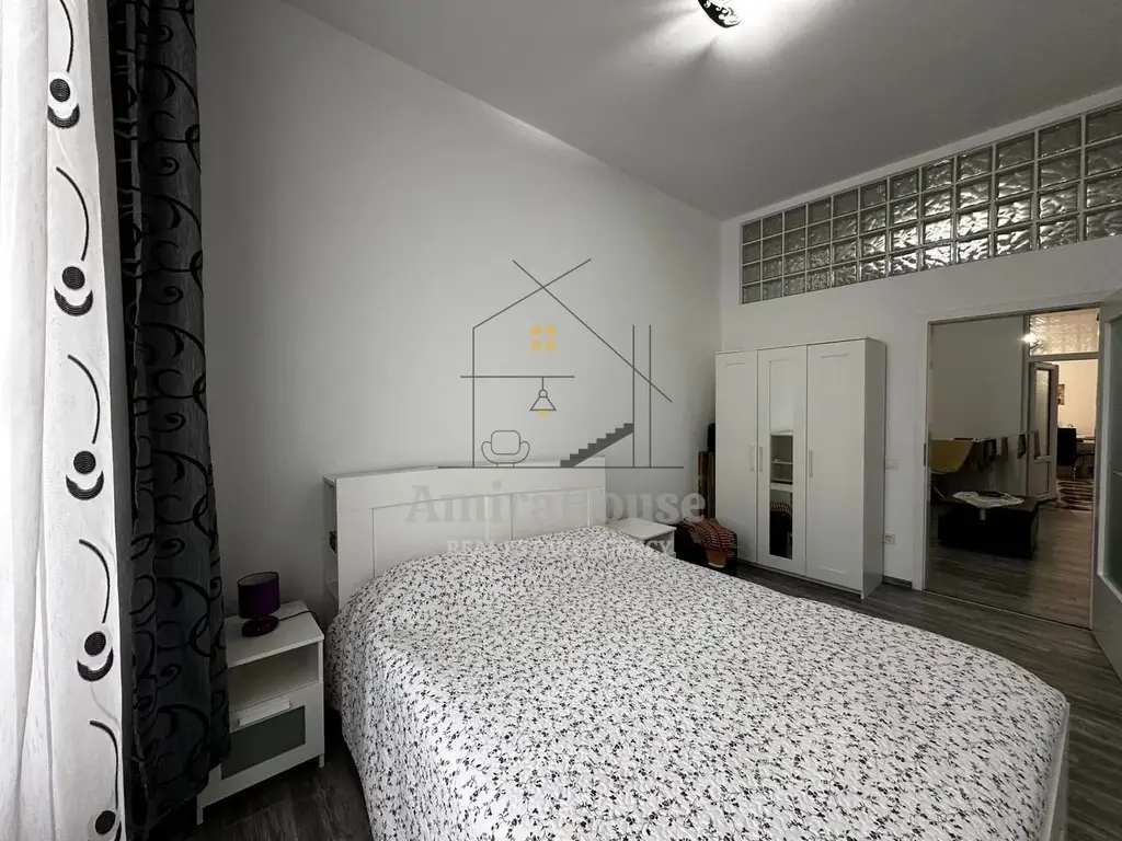 Apartament 3 camere, finisat, 75 mp si pod mansardabil, Bulevardul Eroilor