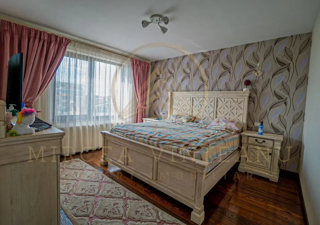 Palazu Mare / Elvila - Vila deosebită compusă din S+P+2E, mobilata și utilata