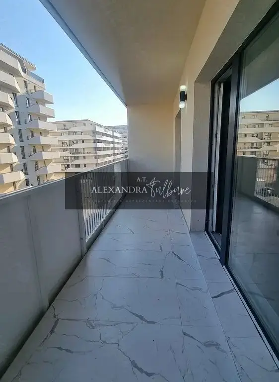 Apartament de vanzare 2 camere, etaj intermediar, terasa, garaj