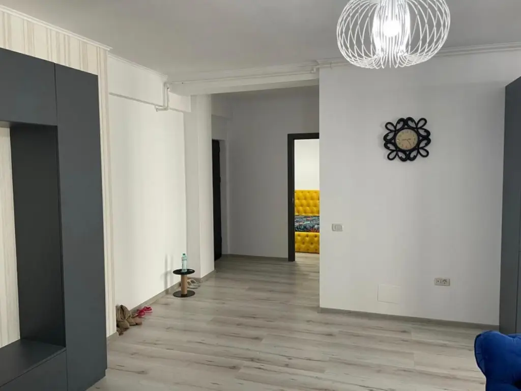 Apartament 2 cam. de vanzare 61mp + terasa 15 mp la 30 m de plaja - Mamaia Nord