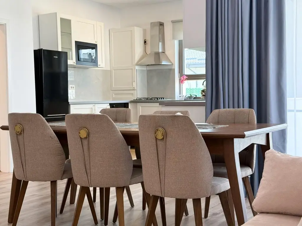 Nature&Comfort**4 Room Villa Corbeanca**Commission 0%