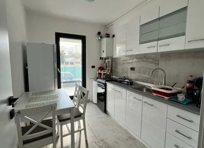 BRASADAS închiriază ap 2 cam etaj 2/5 ROKA RESIDENCE