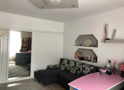 BRASADAS vinde casa cu 7 camere si teren 1100mp in zona Burdea.
