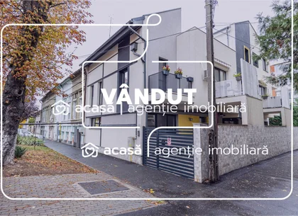 VÂNDUT! Apartament nou, ultracentral, cu loc de parcare privat
