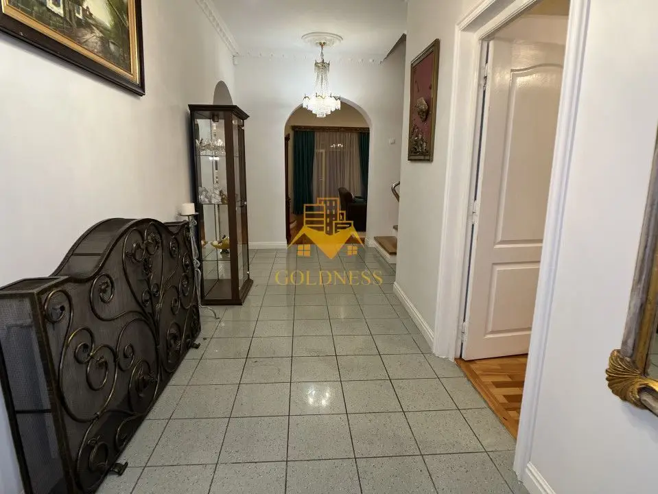 Casa individuala, 5 camere, curte, terasa, garaj, Gruia, zona Panoramic