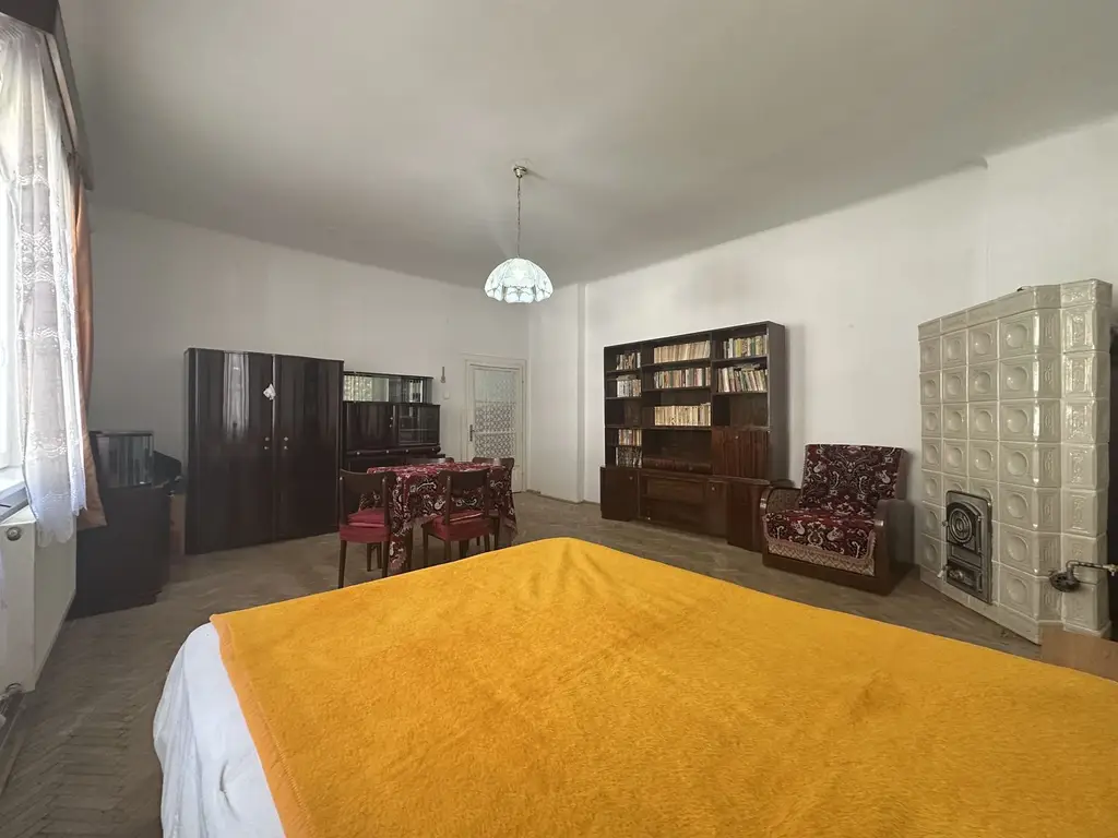 Apartament in casa spațios la doar 5-7 minute de Centrul Istoric