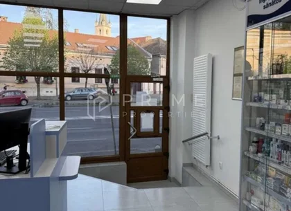 DE ÎNCHIRIAT: Spațiu Comercial Ultracentral (200 mp) – Front Stradal