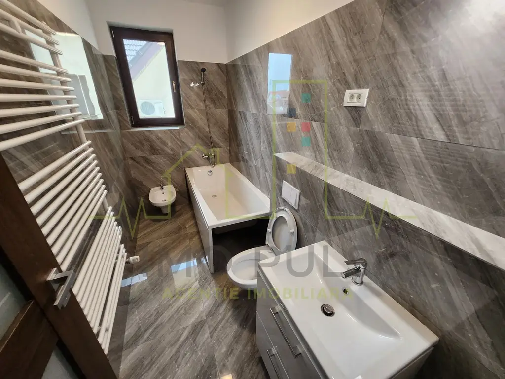 Casa Individuala. Piscina. 2 Garaje. Timisoara. Posibilitate rate
