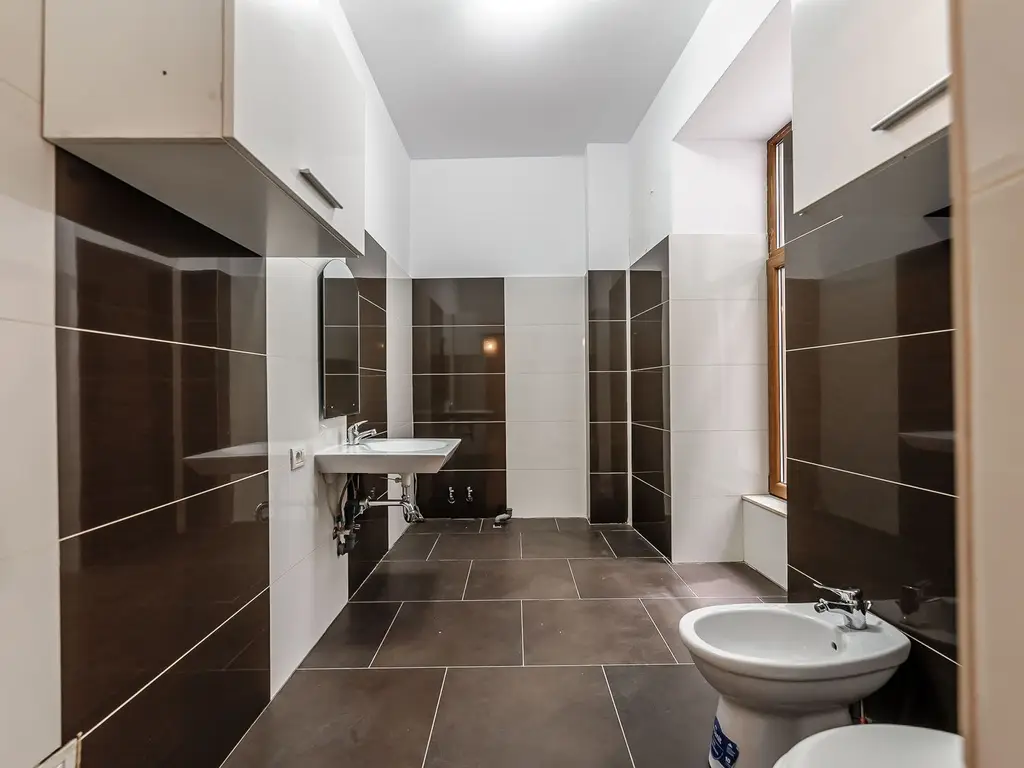 Apartament ultracentral Arad. Pretabil pentru birou.