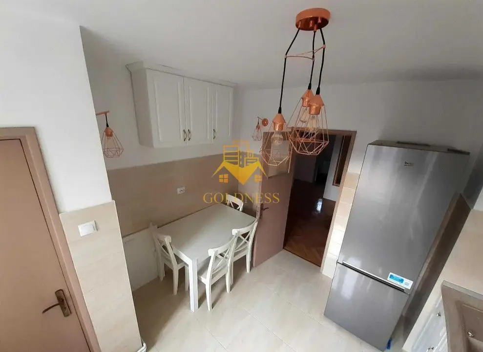 3 camere decomandate, Piata Cipariu, Andrei Muresanu, Zona Muscel