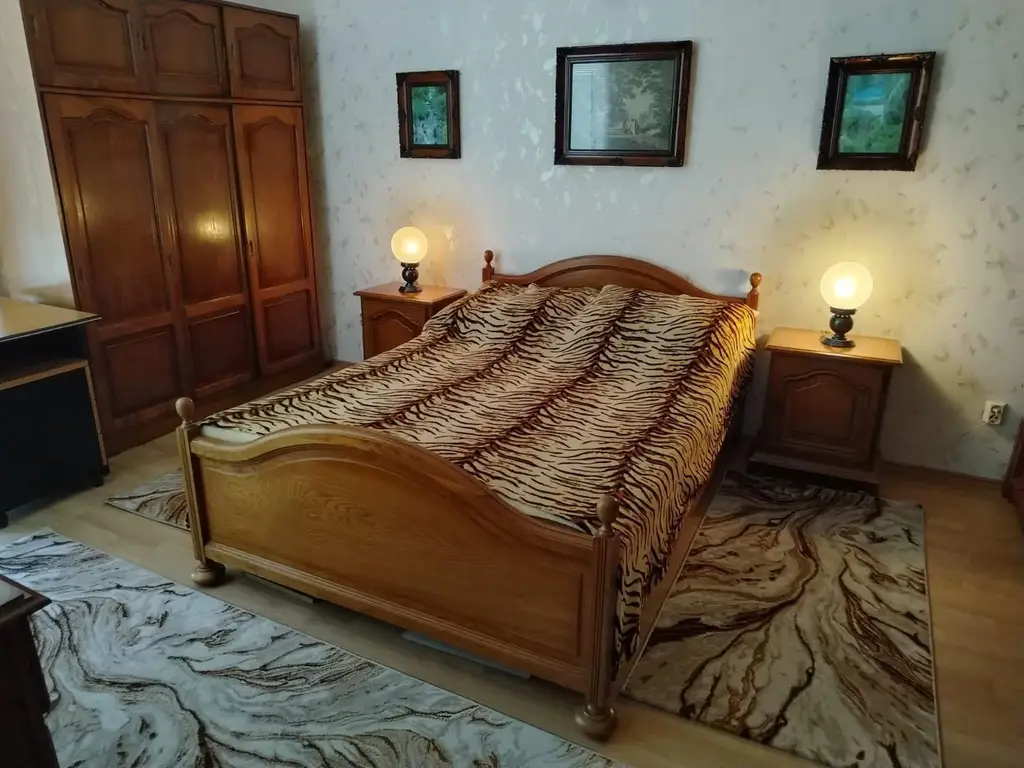 Apartament 3 camere de închiriat în vilă | 2 terase | Loc de parcare