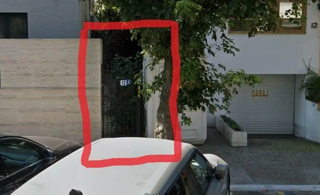 Teren 293 mp si casa 94 mp, doar acces pietonal