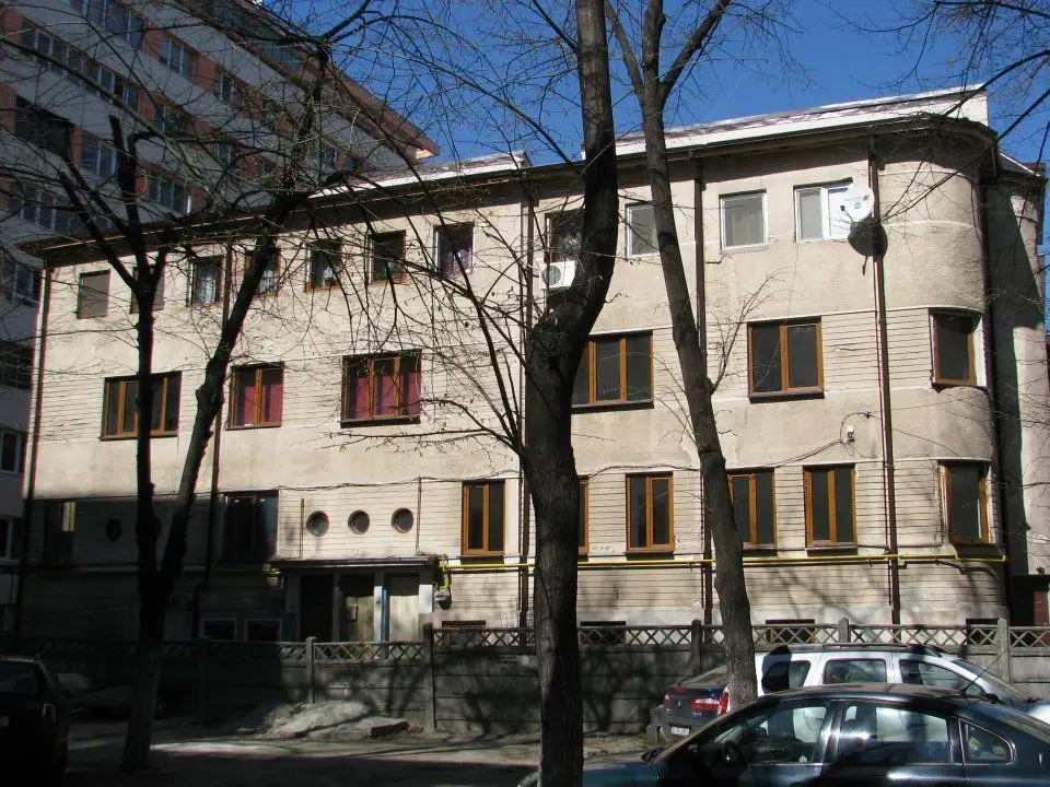 9 camere, Bd. Ferdinand, langa metrou Iancului