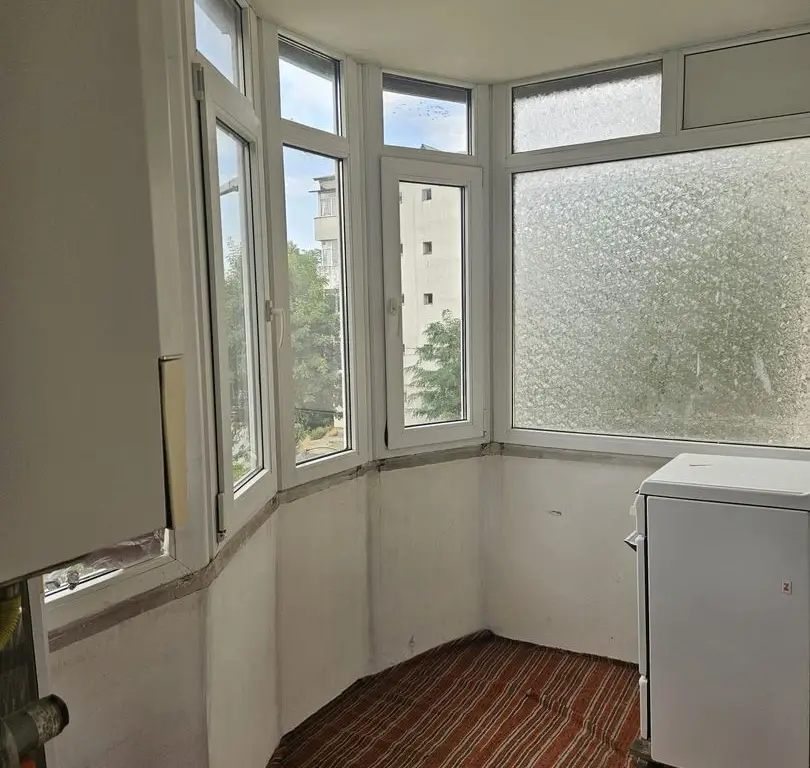 Apartament spațios 3 camere, 2 băi și 2 balcoane – Craiovei, Gh. Doja